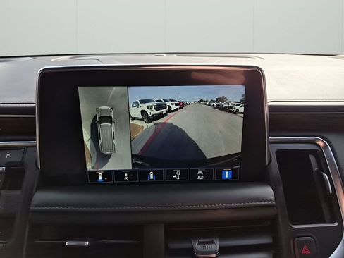 Used 2022 Chevrolet Tahoe Z71 w/ Off-Road Capability Package image 44