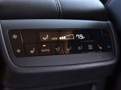 Certified 2025 Nissan Pathfinder SL w/ SL Premium Package image 27