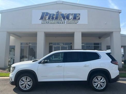 Used 2026 GMC Acadia Elevation w/ Elevation Premium Package FWD image 1