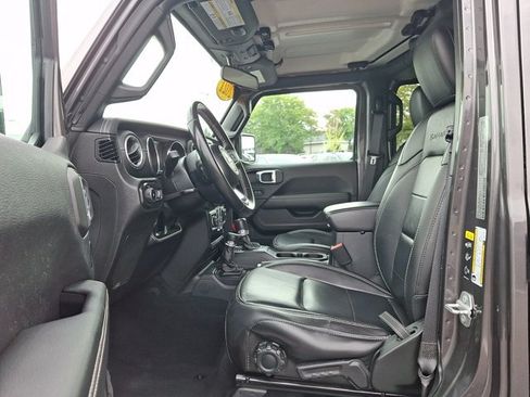 Used 2021 Jeep Wrangler Unlimited Sahara AWD/4WD image 13