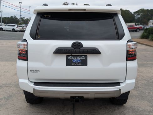 Used 2021 Toyota 4Runner TRD Off-Road Premium w/ Moonroof Package image 7