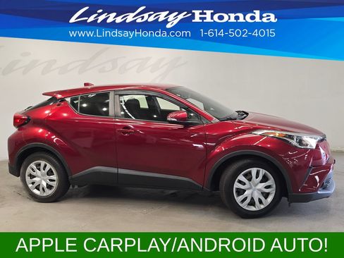 Used 2019 Toyota C-HR LE FWD image 3