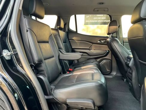 Used 2019 GMC Acadia SLT w/ LPO, Cargo Package AWD/4WD image 18
