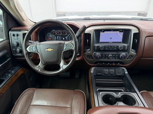 Used 2017 Chevrolet Silverado 1500 High Country AWD/4WD image 16