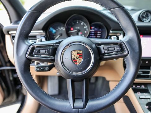 Certified 2023 Porsche Macan AWD/4WD image 19