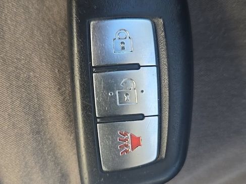 Used 2016 Nissan Rogue S w/ Appearance Package AWD/4WD image 40