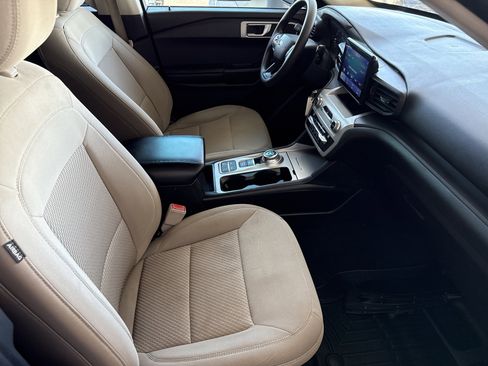 Used 2021 Ford Explorer 2WD image 18