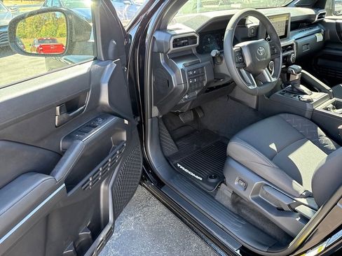 New 2025 Toyota Tacoma SR5 image 18
