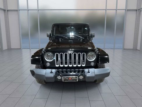 Used 2018 Jeep Wrangler Unlimited Sahara image 7