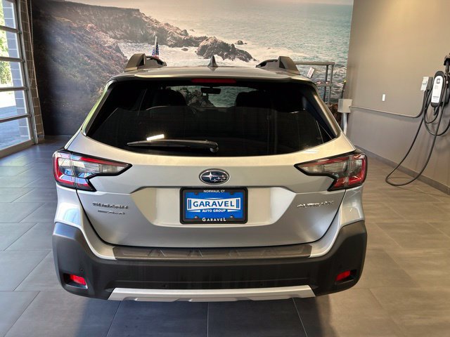Used 2023 Subaru Outback Limited AWD/4WD image 39
