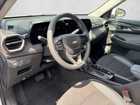 Used 2026 Chevrolet TrailBlazer LT FWD image 9