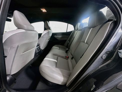 Used 2025 Toyota Camry SE w/ Convenience Package FWD image 26