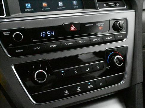 Used 2017 Hyundai Sonata Sport image 6