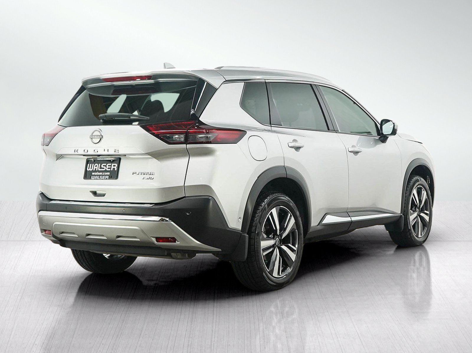 Used 2022 Nissan Rogue Platinum w/ Head-Up Display Package AWD/4WD image 5