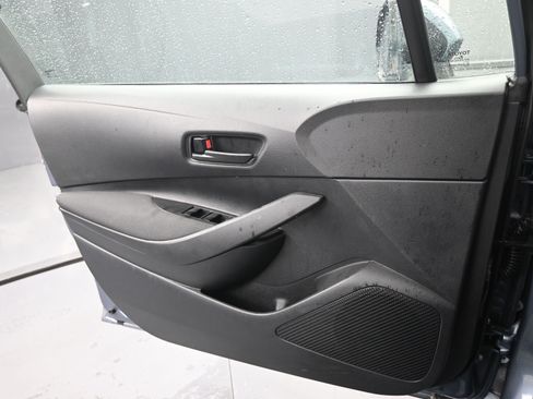 Used 2025 Toyota Corolla LE image 16