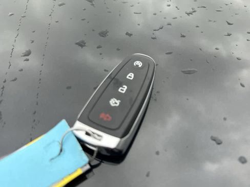 Used 2015 Lincoln MKS AWD w/ Equipment Group 201A image 22