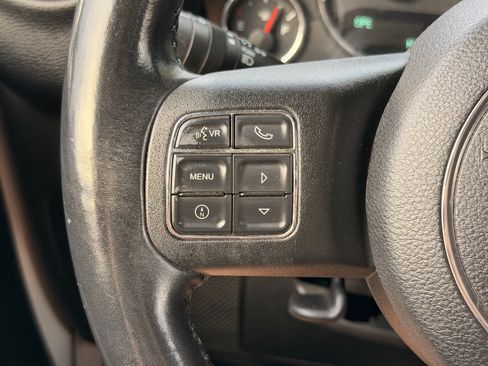 Used 2015 Jeep Wrangler Unlimited Sahara w/ Dual Top Group AWD/4WD image 18