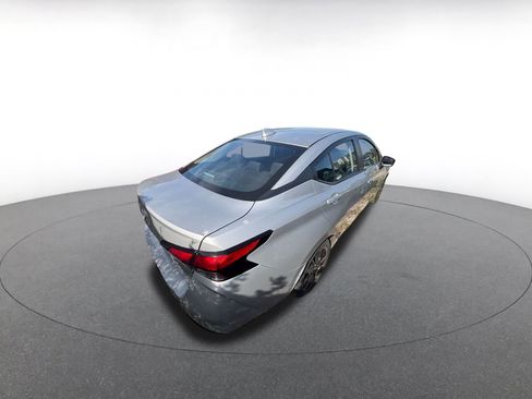 Used 2025 Nissan Versa SV image 7