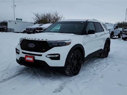 Used 2022 Ford Explorer ST w/ Equipment Group 401A image 4