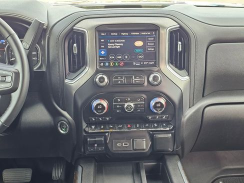 Used 2021 GMC Sierra 2500 Denali w/ Denali Black Diamond Edition AWD/4WD image 18