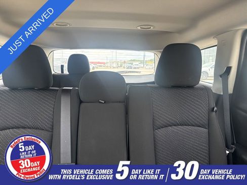 Used 2019 Dodge Journey SE w/ Connectivity Group FWD image 17