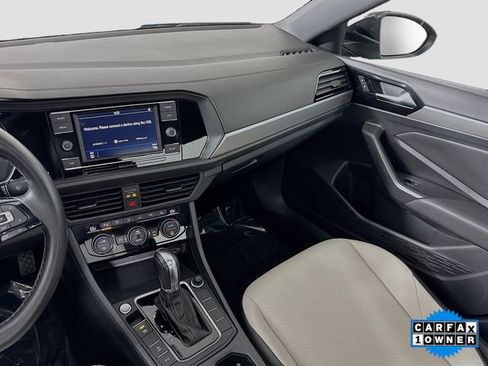 Used 2019 Volkswagen Jetta R-Line w/ R-Line Cold Weather Package image 23