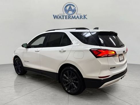 Used 2022 Chevrolet Equinox RS image 3