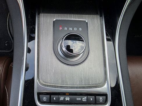 Used 2019 Jaguar XF S image 30