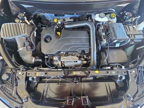 Used 2023 GMC Terrain AT4 image 28