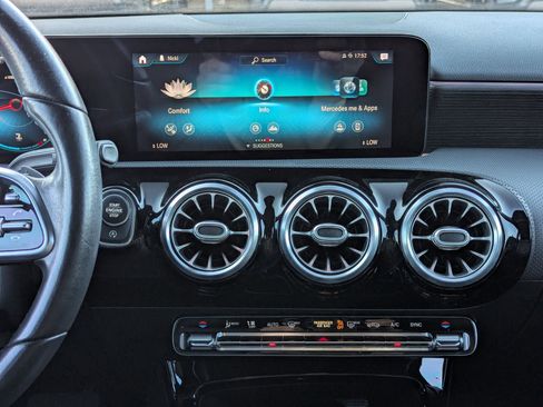 Used 2021 Mercedes-Benz A 220 image 18