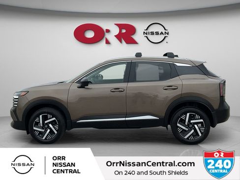 New 2026 Nissan Kicks SV w/ Charging Package FWD image 8