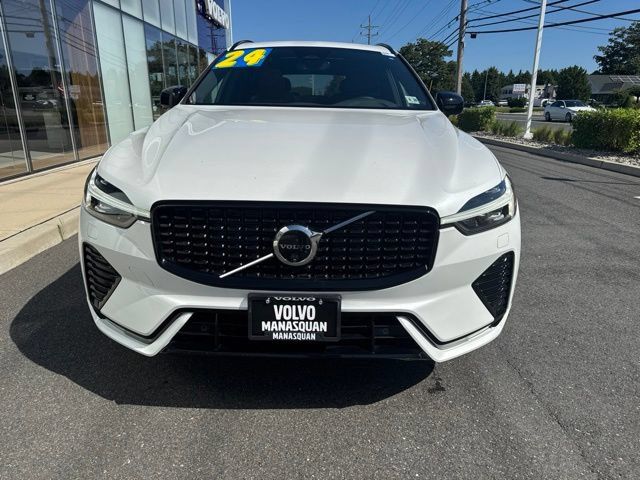 Used 2024 Volvo XC60 B5 Plus w/ Climate Package AWD/4WD image 7