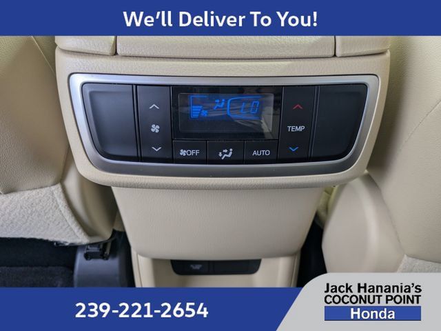 Used 2018 Toyota Highlander XLE FWD image 16