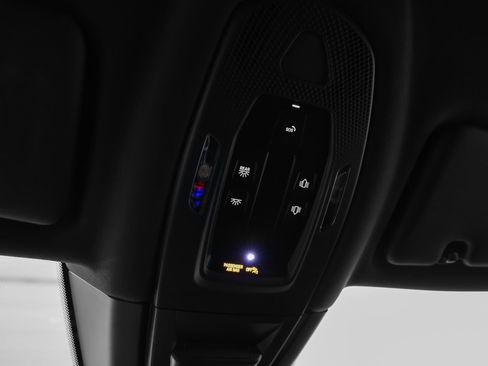 Certified 2024 Porsche Cayenne Coupe AWD/4WD image 44