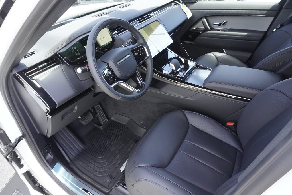 New 2026 Land Rover Range Rover Sport SE AWD/4WD image 18