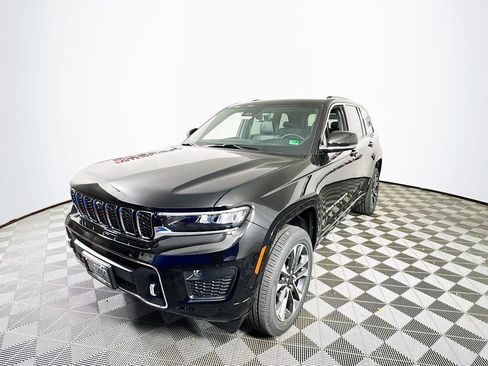 New 2025 Jeep Grand Cherokee Overland w/ Adv Protech Group III AWD/4WD image 3