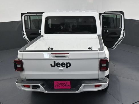 Used 2023 Jeep Gladiator Overland AWD/4WD image 22
