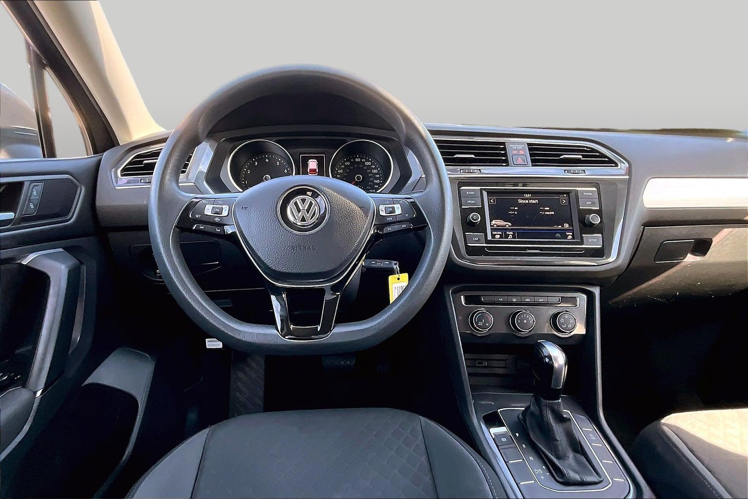 Used 2019 Volkswagen Tiguan S FWD image 5