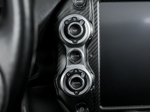 Used 2022 McLaren 765LT image 36