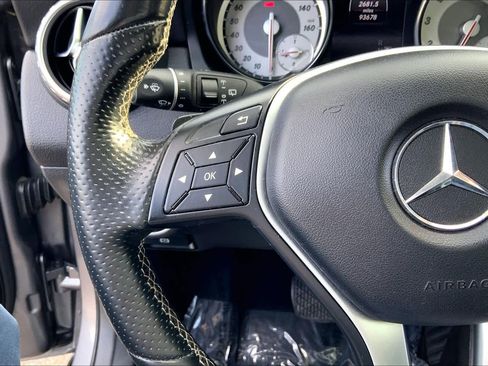 Used 2015 Mercedes-Benz GLA 250 4MATIC image 22