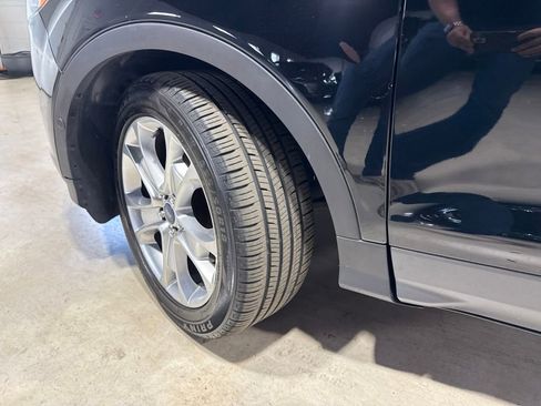 Used 2016 Ford Escape Titanium w/ Equipment Group 301A FWD image 3