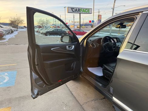 Used 2018 INFINITI QX60 AWD w/ Premium Plus Package image 18