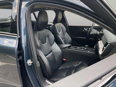 Used 2024 Volvo S60 B5 Core AWD/4WD image 8