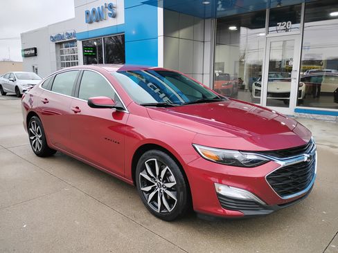 Used 2023 Chevrolet Malibu RS image 3
