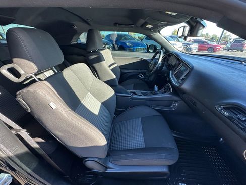 Used 2022 Dodge Challenger R/T w/ Blacktop Package image 10