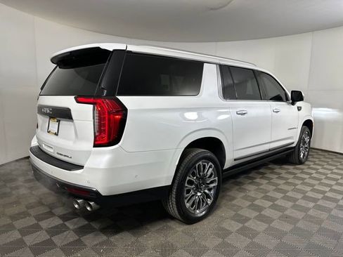 Used 2023 GMC Yukon XL Denali Ultimate image 3
