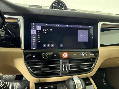 Certified 2023 Porsche Macan w/ Premium Package Plus AWD/4WD image 28