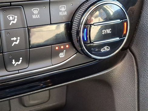 Certified 2022 Buick Encore GX Select image 19