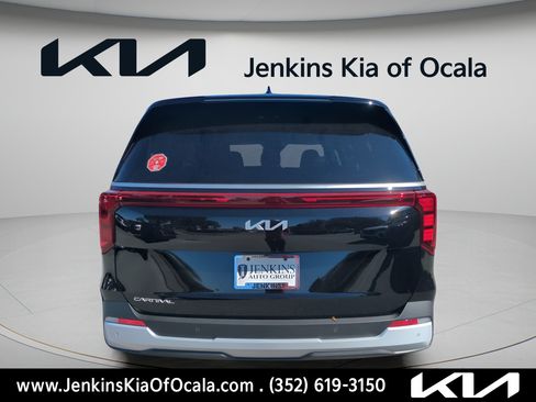 New 2026 Kia Carnival FWD image 4