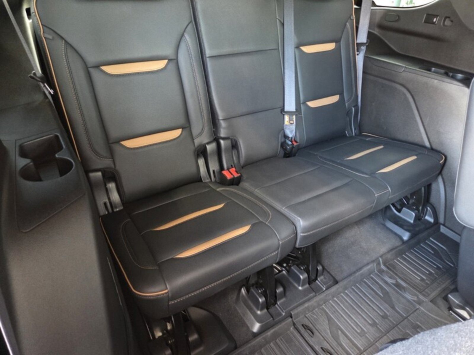 Used 2021 GMC Yukon AT4 w/ AT4 Premium Plus Package AWD/4WD image 21